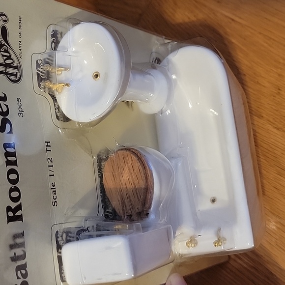 HOUSEWORKS MINIATURE DOLL HOUSE FIRNITURE BATHROOM 1990 NEW - Picture 3 of 6